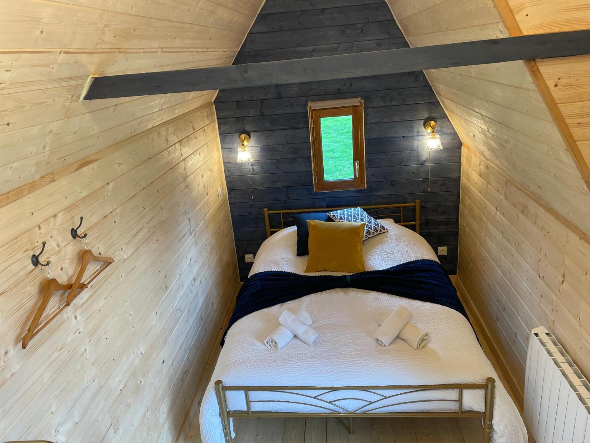 Le Domaine Caribou Bed & Breakfast Sainte-Opportune-la-Mare Luaran gambar